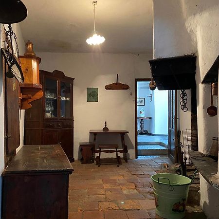 Casa Nel Centro Storico Di Borno Villa Buitenkant foto