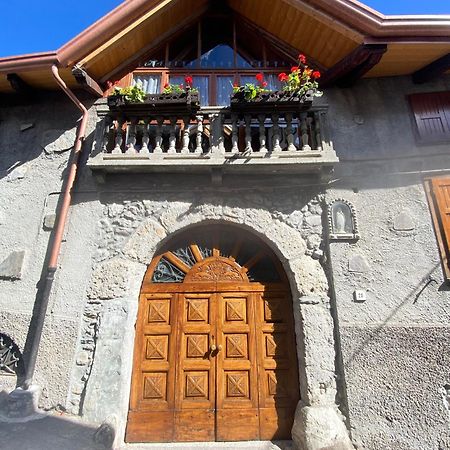 Casa Nel Centro Storico Di Borno Villa Buitenkant foto