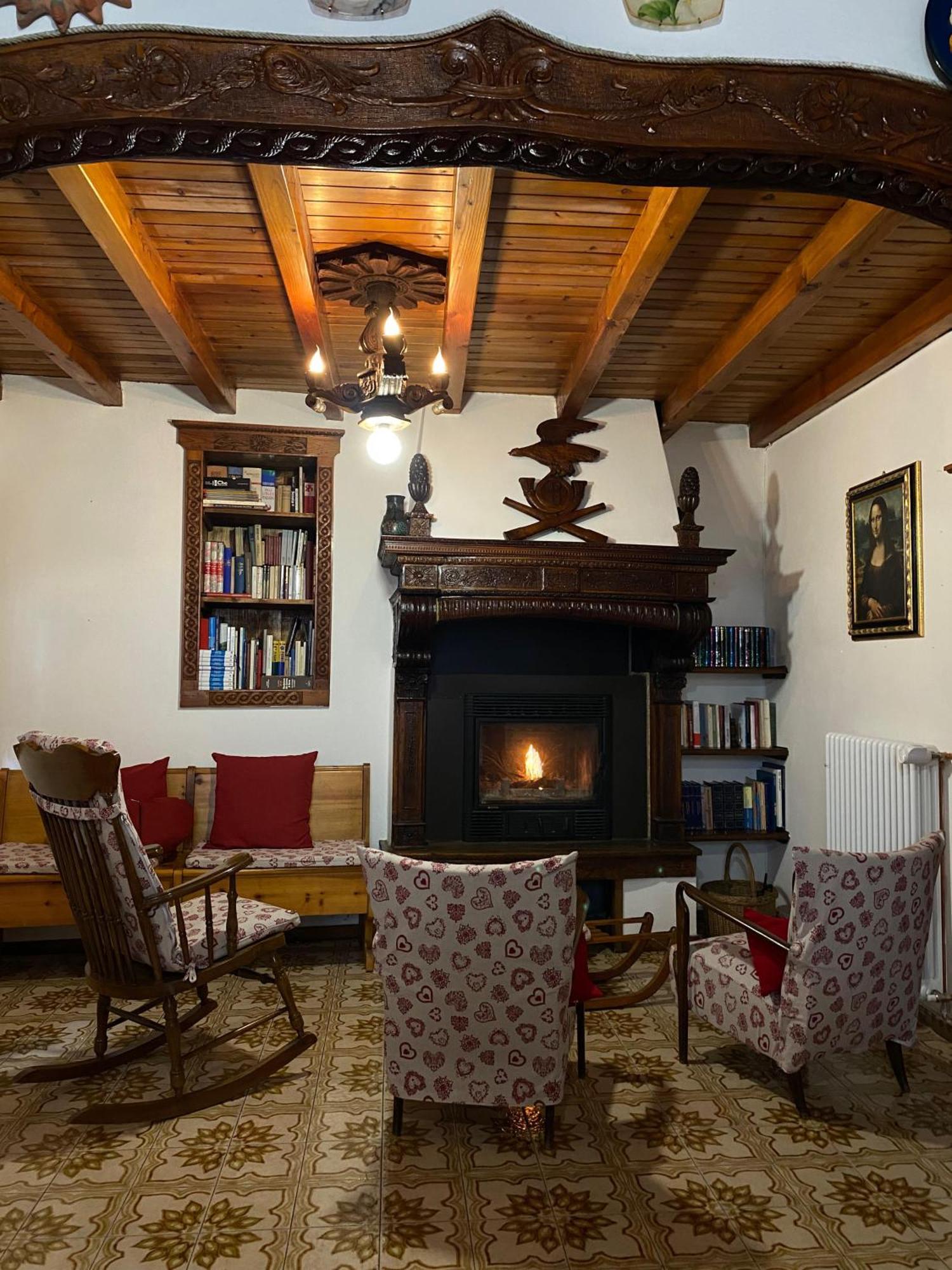 Casa Nel Centro Storico Di Borno Villa Buitenkant foto