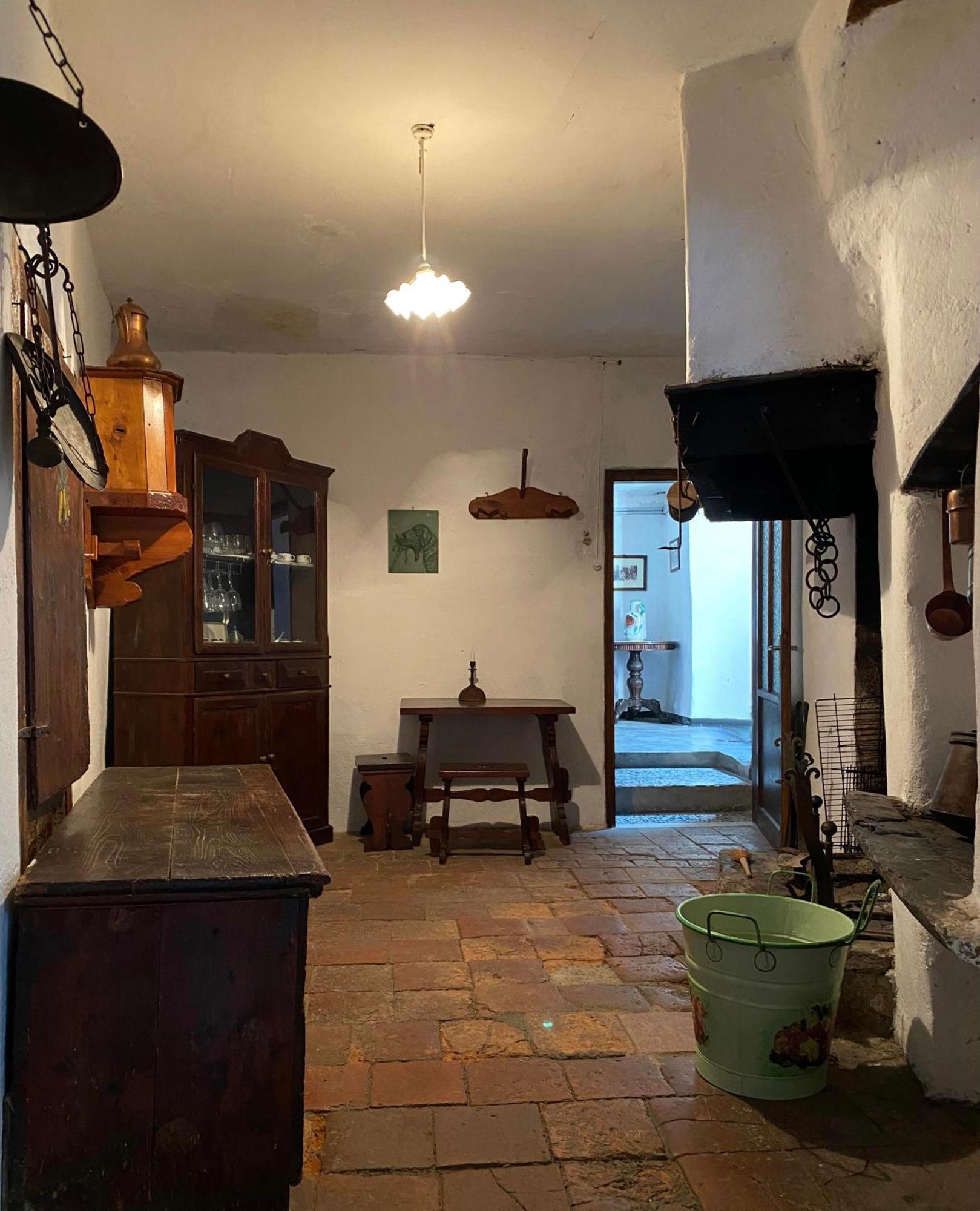 Casa Nel Centro Storico Di Borno Villa Buitenkant foto