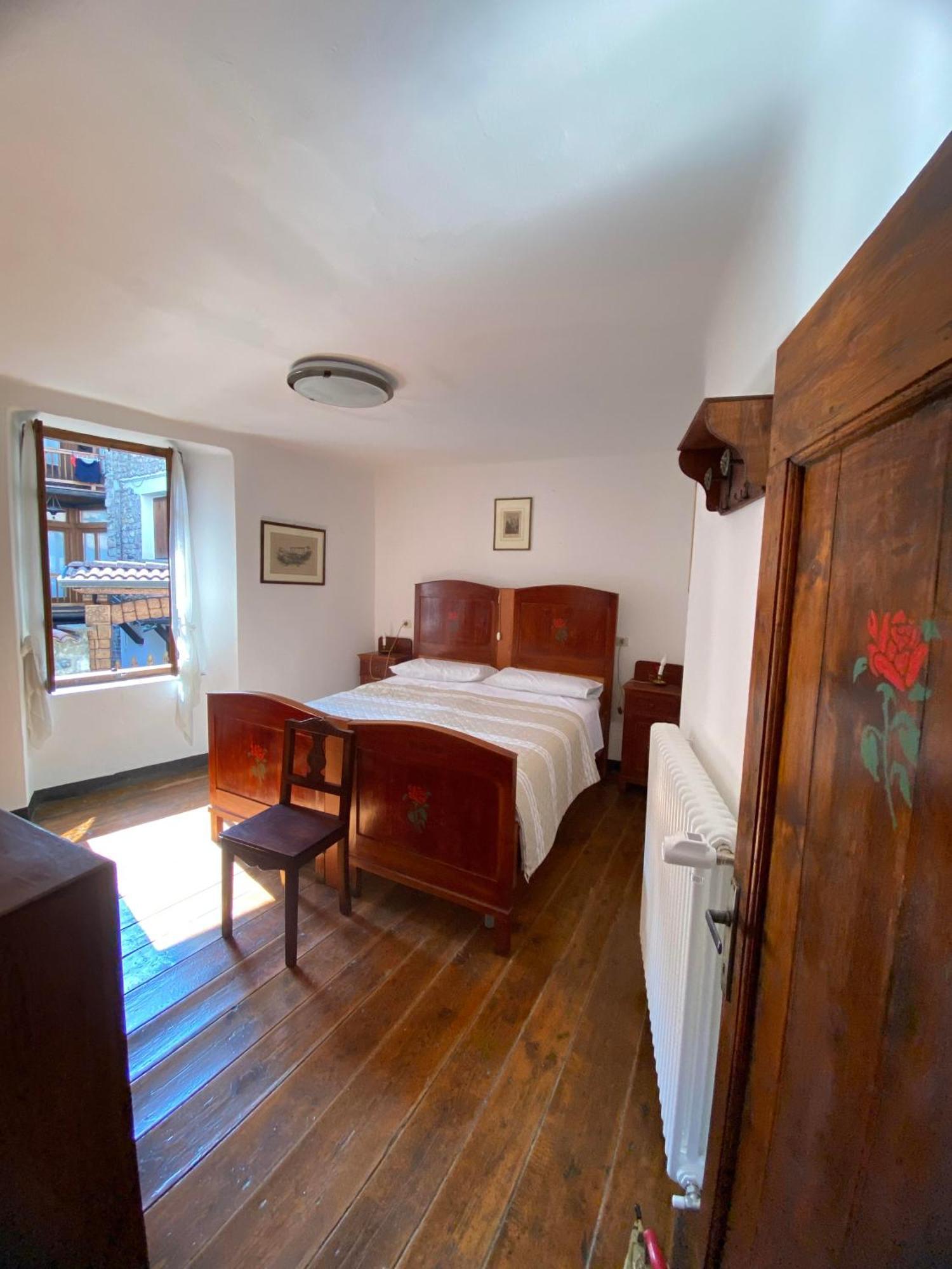 Casa Nel Centro Storico Di Borno Villa Buitenkant foto