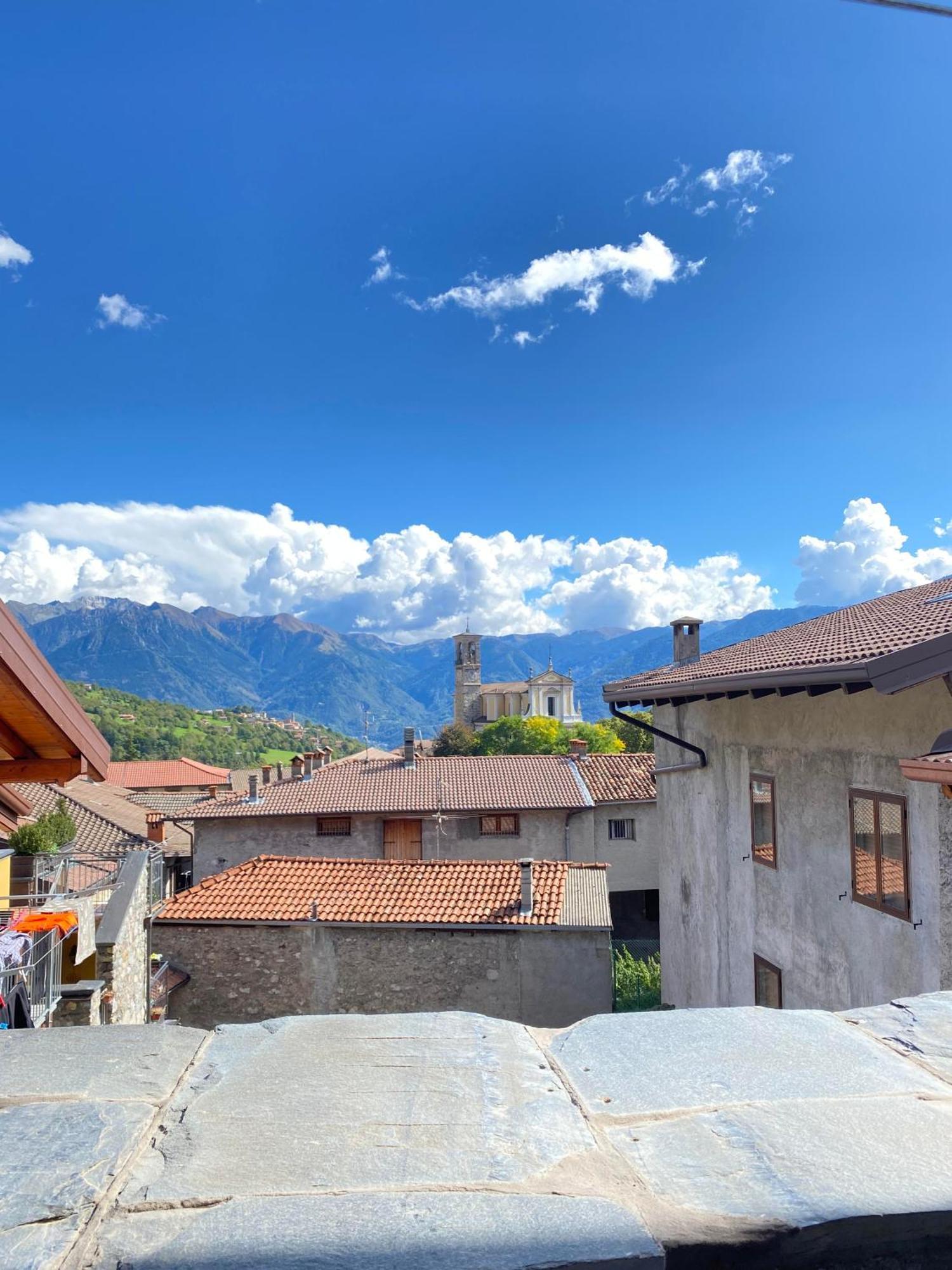Casa Nel Centro Storico Di Borno Villa Buitenkant foto